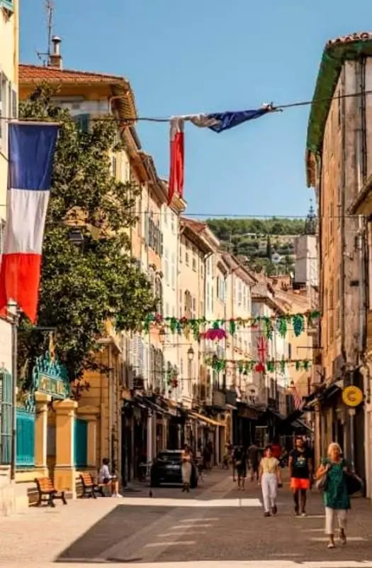 Functional Studio for 2 in the heart of Draguignan