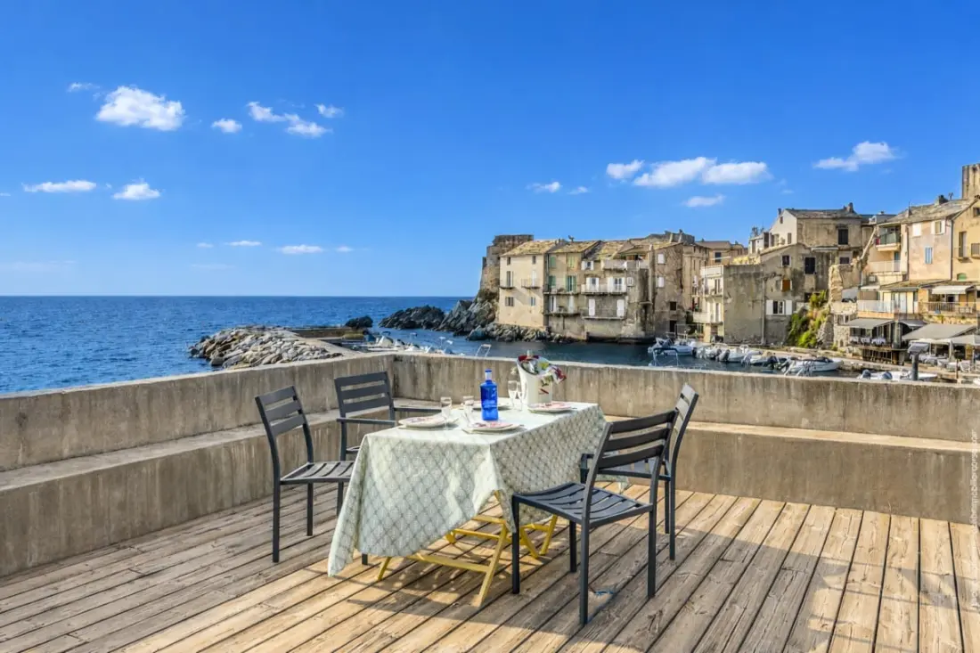 dalszöveg: Charming Sea View House - Erbalunga