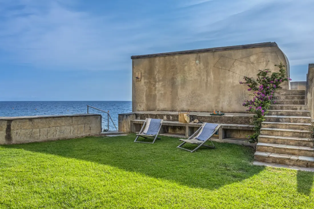dalszöveg: Charming Sea View House - Erbalunga