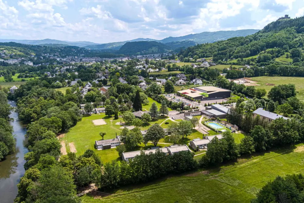 Restauranter i nærheden af Holiday Village Aux Portes des Monts d'Aubrac