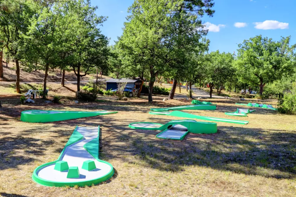 Camping Ushuaia Villages le Lavandin 3 Stars★★★