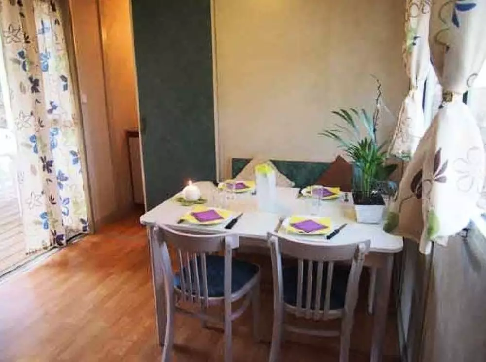 Camping Ushuaia Villages le Lavandin 3 Stars★★★