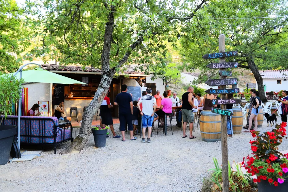 Camping Ushuaia Villages le Lavandin 3 Stars★★★