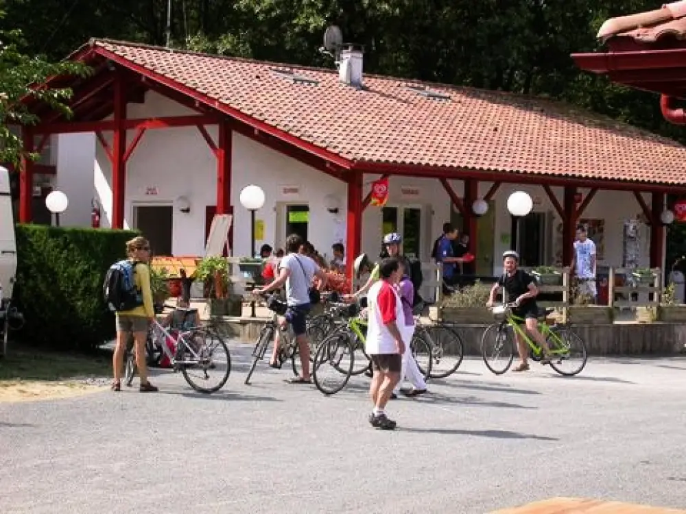 Camping Biper Gorri 4 Estrellas★★★★