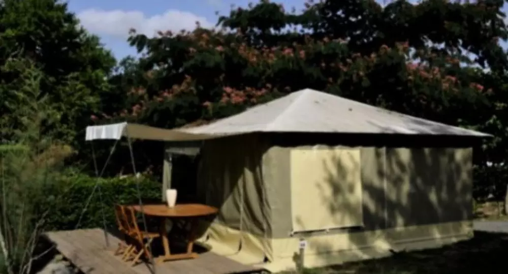 Kempingi Biper Gorri - Nie.