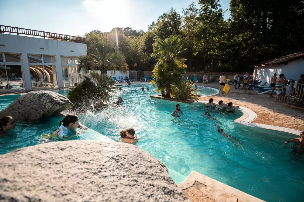 Kempingi Biper Gorri - Nie.