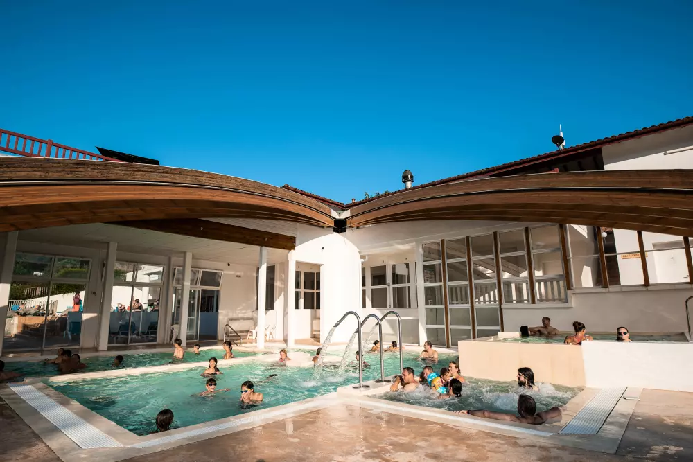 Kempingi Biper Gorri - Nie.