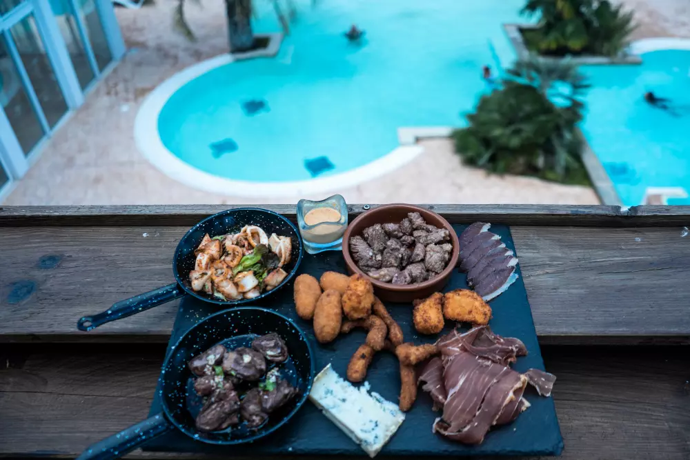 Kempingi Biper Gorri - Nie.