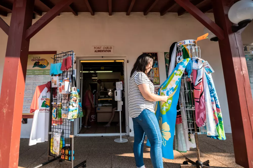 Kempingi Biper Gorri - Nie.