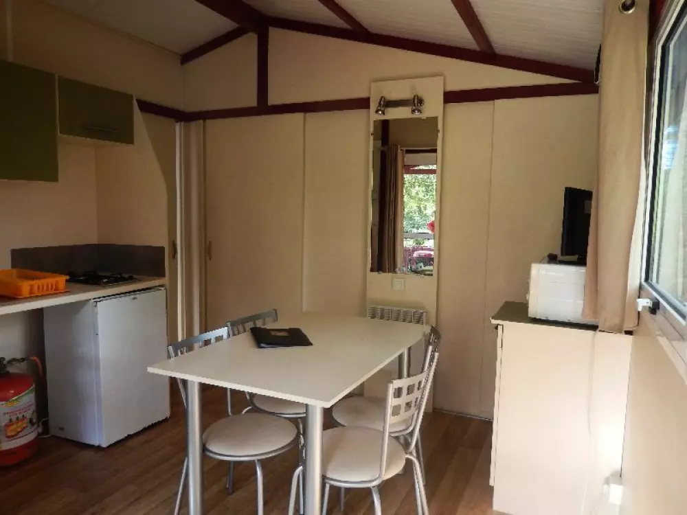 Kempingi Biper Gorri - Nie.