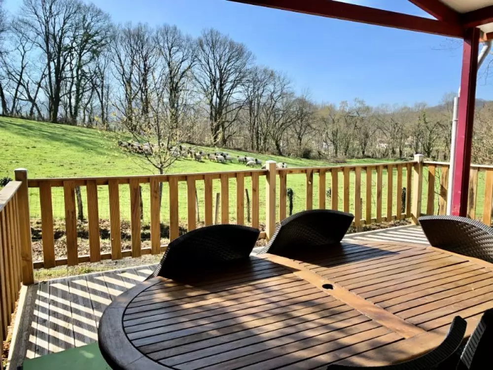 Kempingi Biper Gorri - Nie.