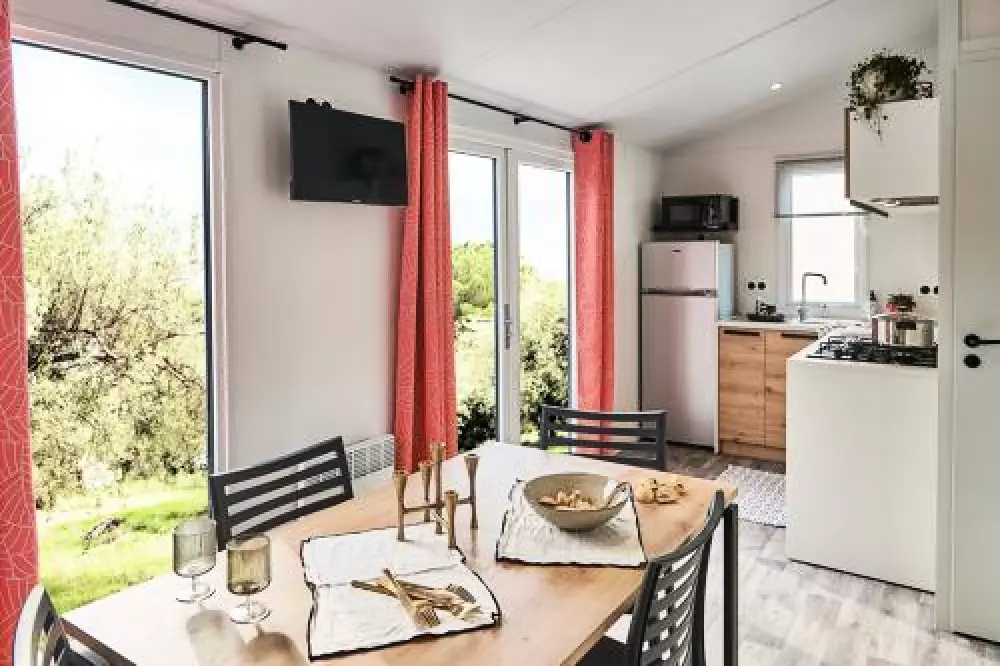 Kempingi Biper Gorri - Nie.