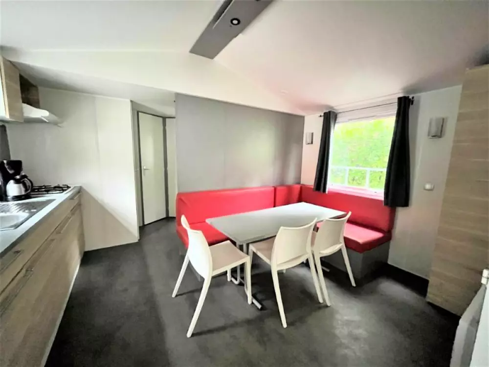 Kempingi Biper Gorri - Nie.