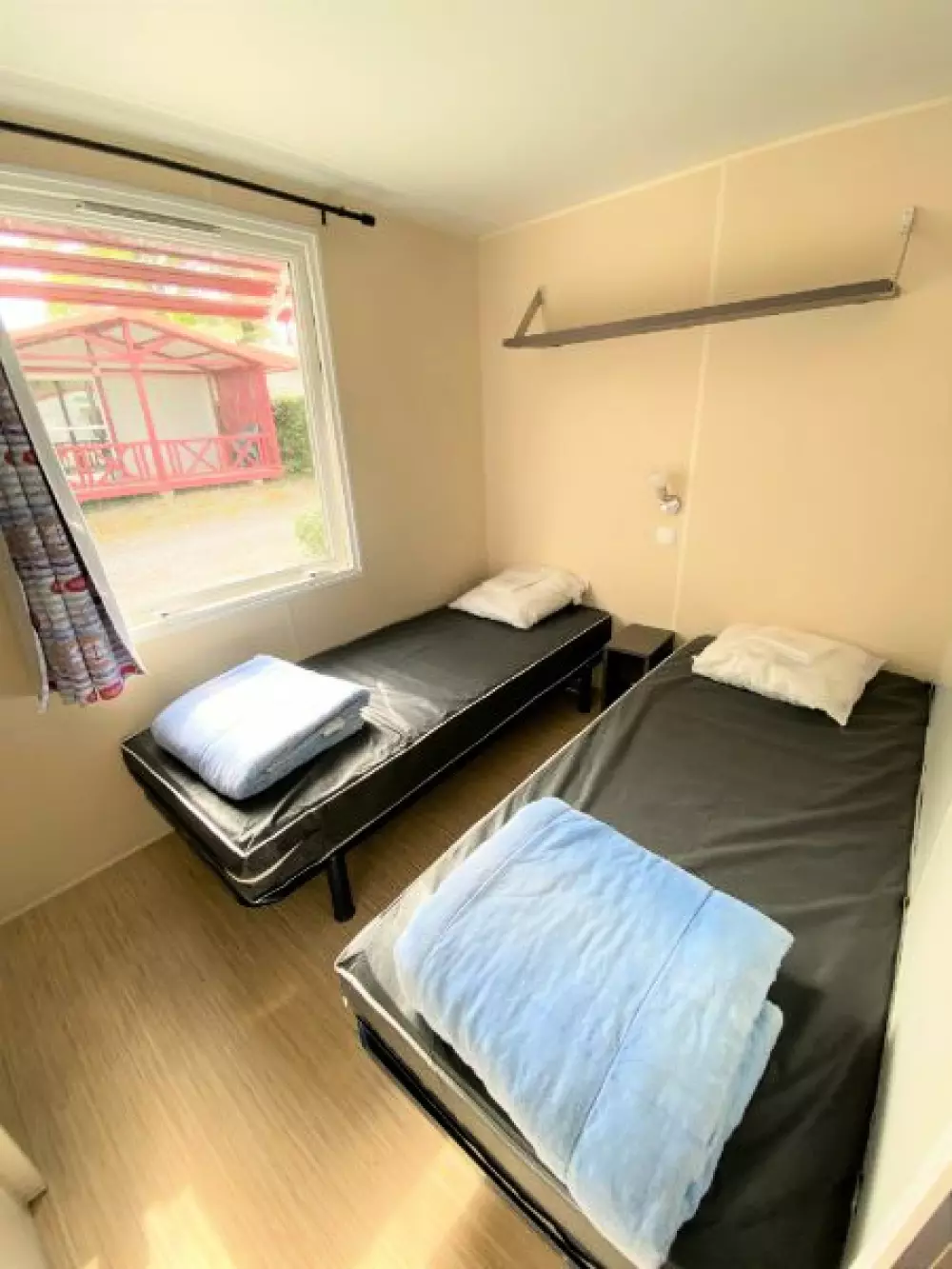 Kempingi Biper Gorri - Nie.