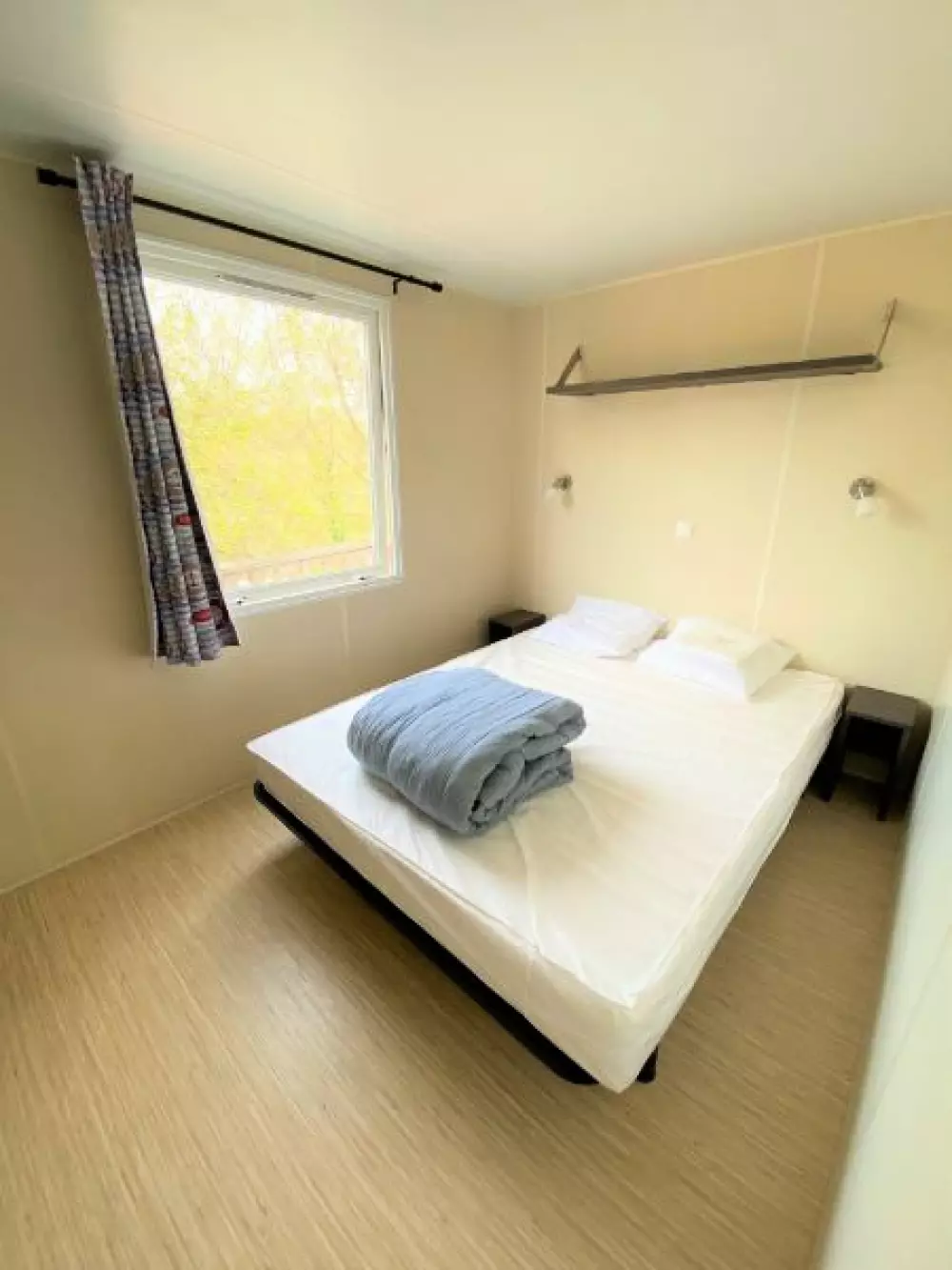 Kempingi Biper Gorri - Nie.