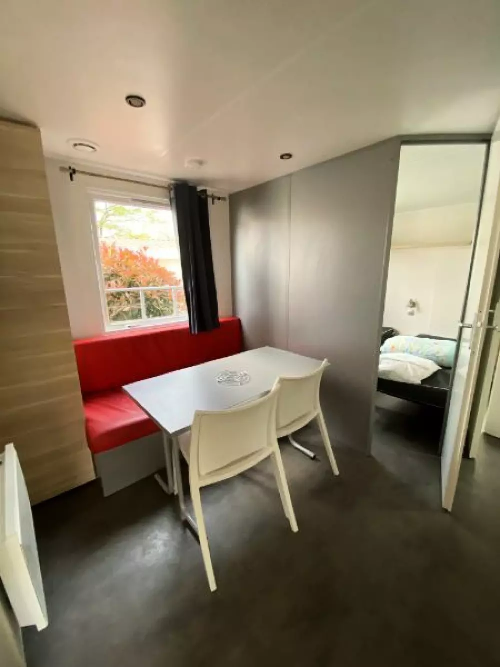 Kempingi Biper Gorri - Nie.