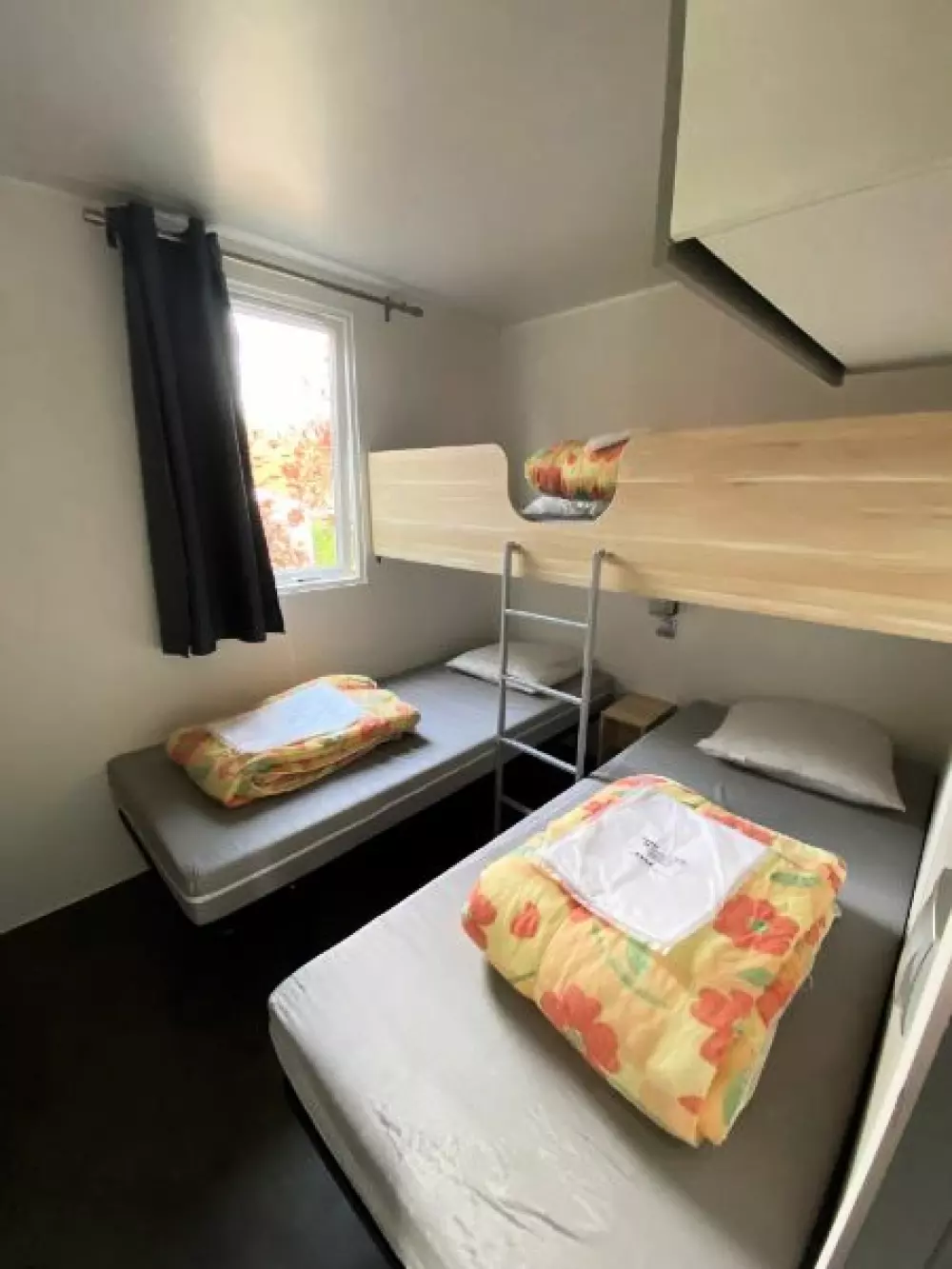 Kempingi Biper Gorri - Nie.