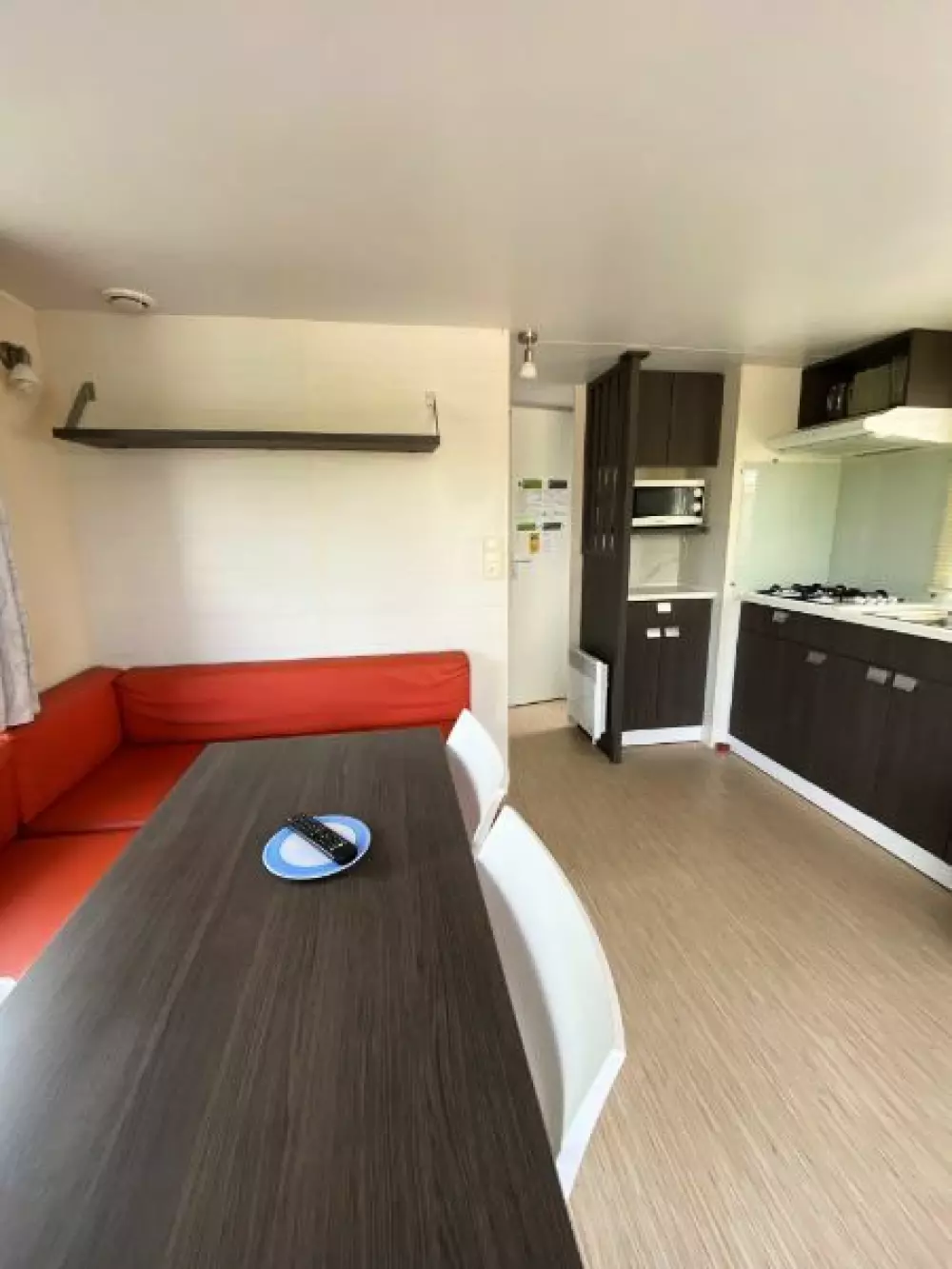 Kempingi Biper Gorri - Nie.