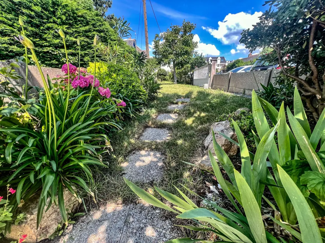 Residence Ruelle Des Champs 20
