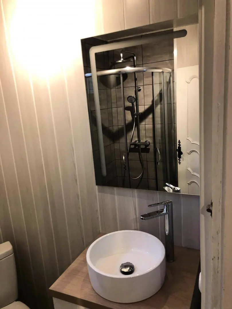 Gîte de France Gîtes de france® - oldalas kavics 3 fül