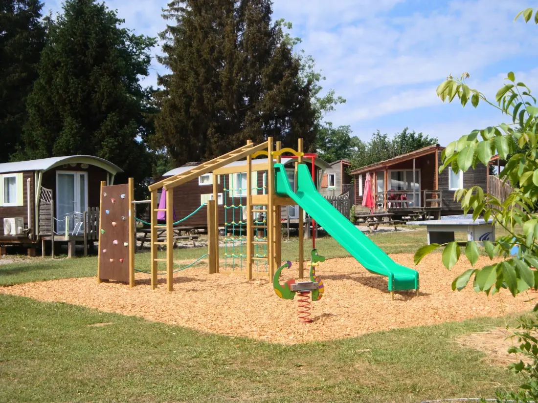 Camping Léman Plage2 Stelle★★