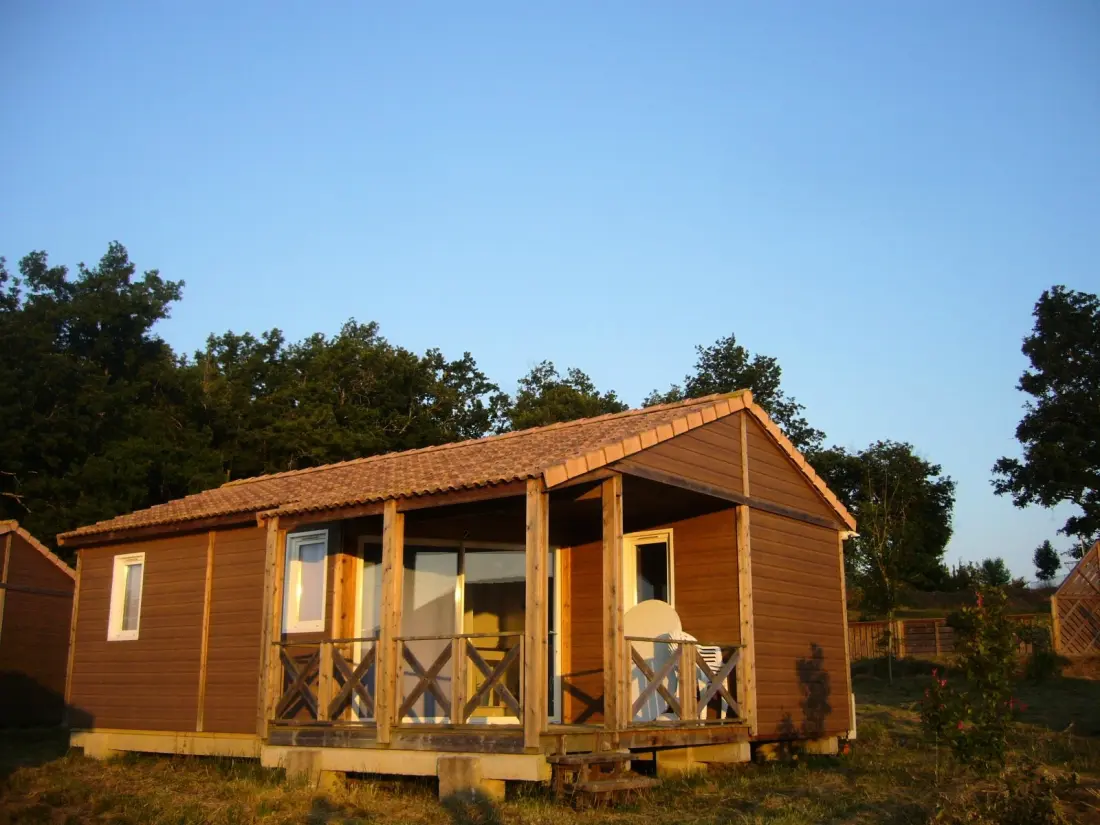 Hoteller i nærheden af Les Chalets de Dordogne Tæt på