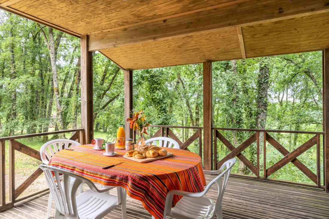 Hoteller i nærheden af Les Chalets de Dordogne Tæt på