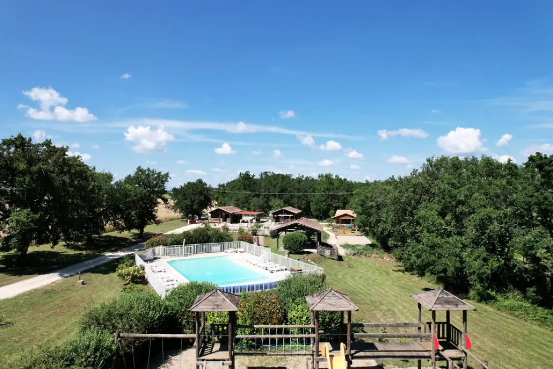 Hoteller i nærheden af Les Chalets de Dordogne Tæt på