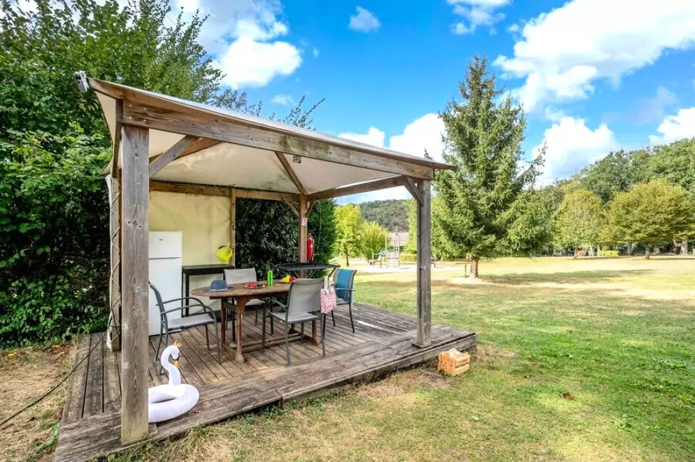 Camping Les Gorges du Chambon 4 étoiles★★★★