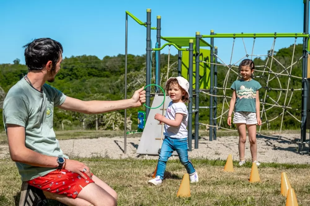 Camping Les Gorges du Chambon 4 étoiles★★★★