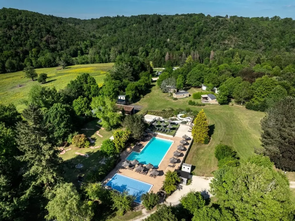 Camping Les Gorges du Chambon 4 étoiles★★★★