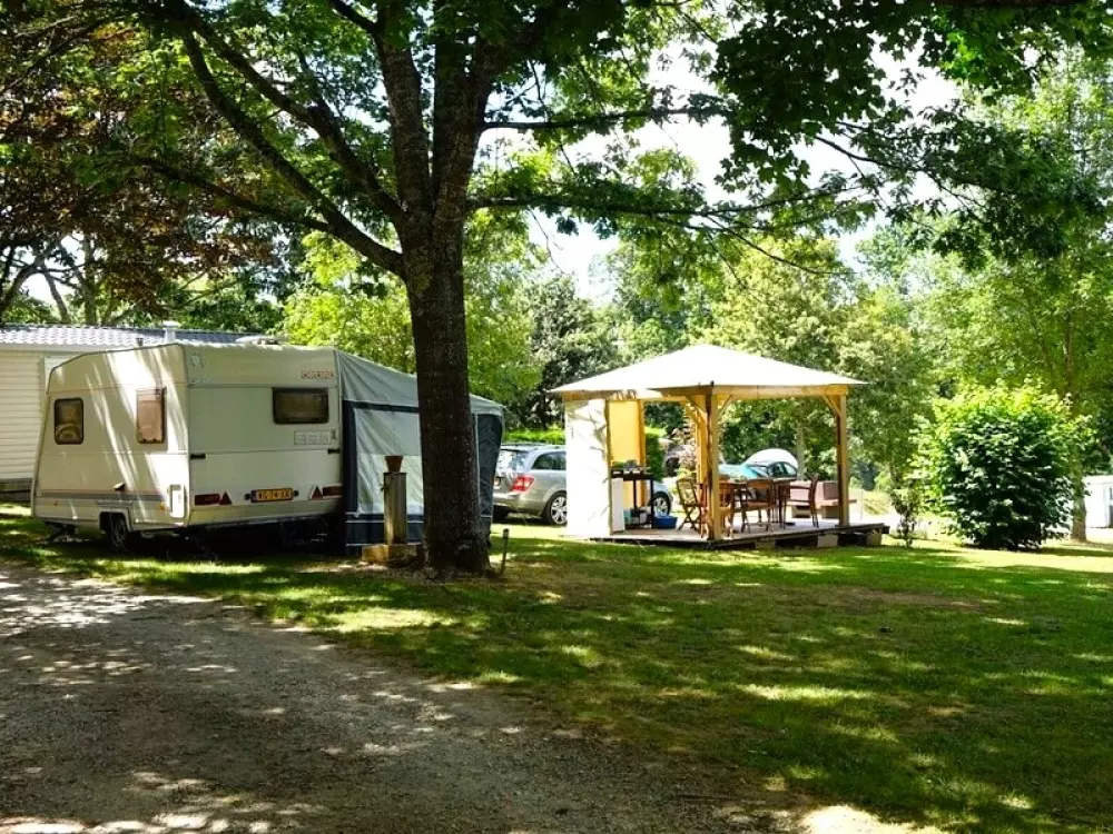 Camping Les Gorges du Chambon 4 étoiles★★★★