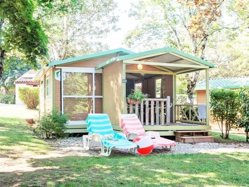 Camping Les Gorges du Chambon 4 étoiles★★★★