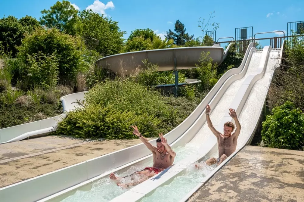 Camping Les Gorges du Chambon 4 étoiles★★★★