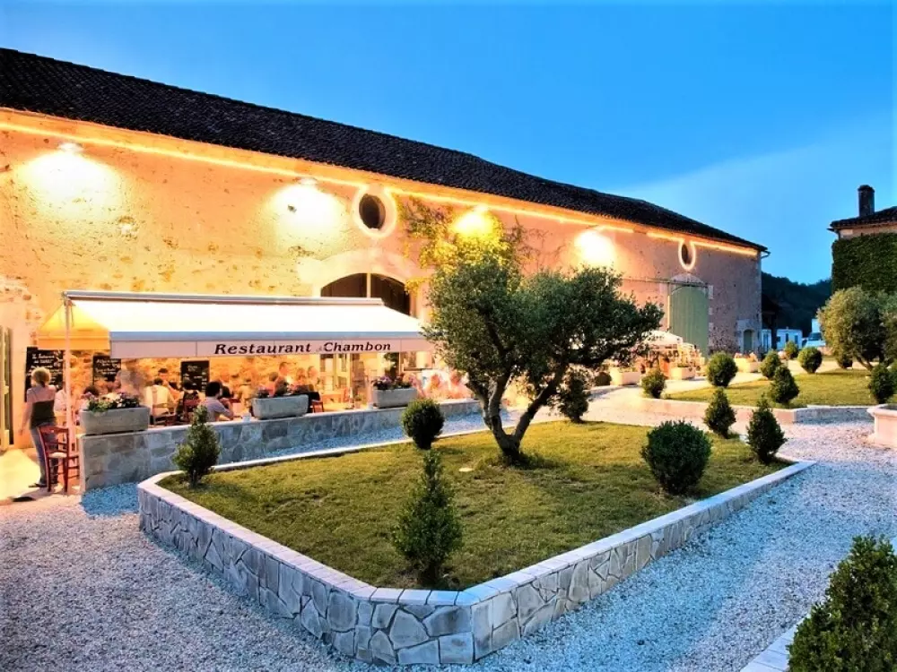 Camping Les Gorges du Chambon 4 étoiles★★★★