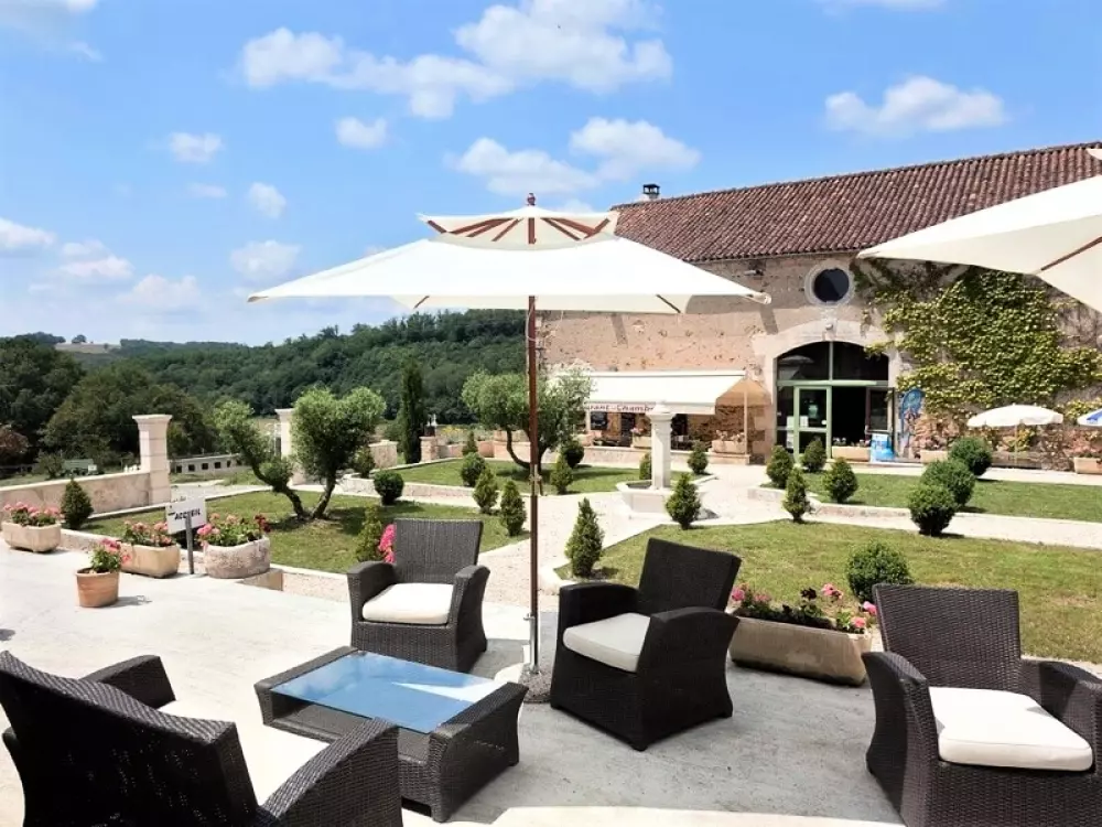 Camping Les Gorges du Chambon 4 étoiles★★★★