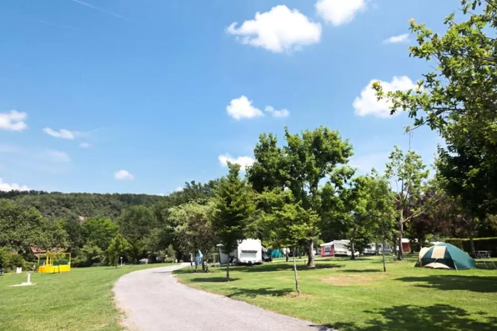 Camping Les Gorges du Chambon 4 étoiles★★★★