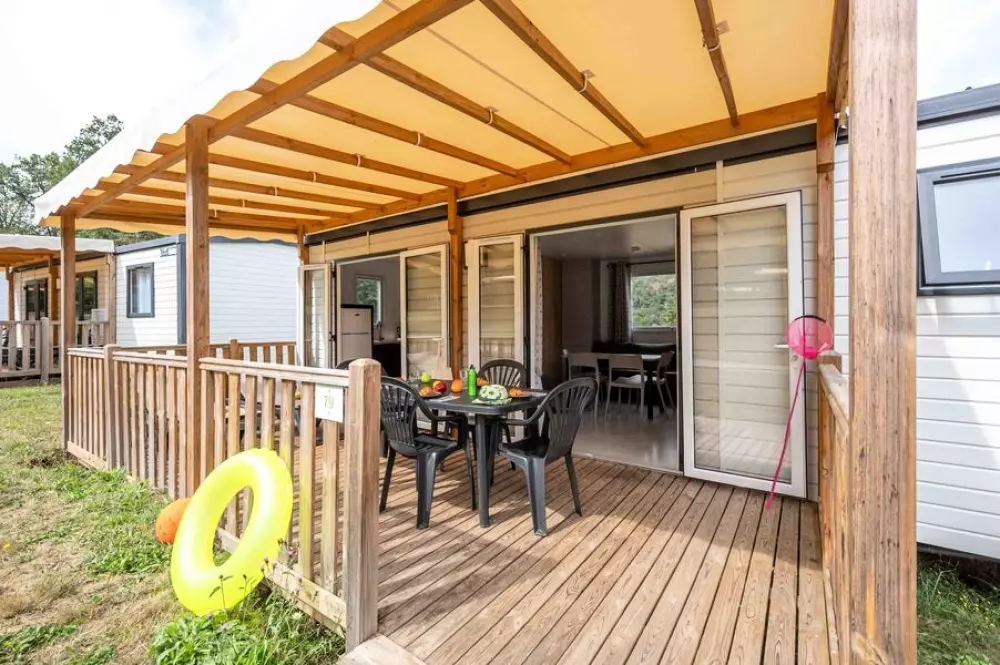 Camping Les Gorges du Chambon 4 étoiles★★★★