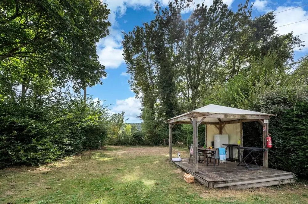 Camping Les Gorges du Chambon 4 étoiles★★★★