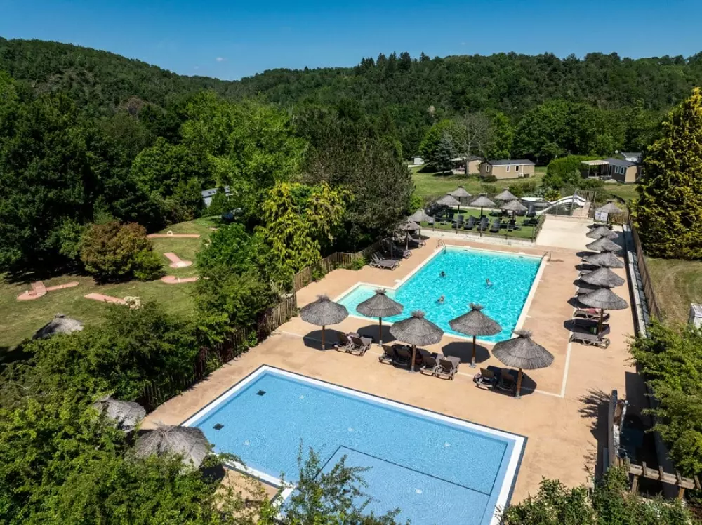 Camping Les Gorges du Chambon 4 étoiles★★★★