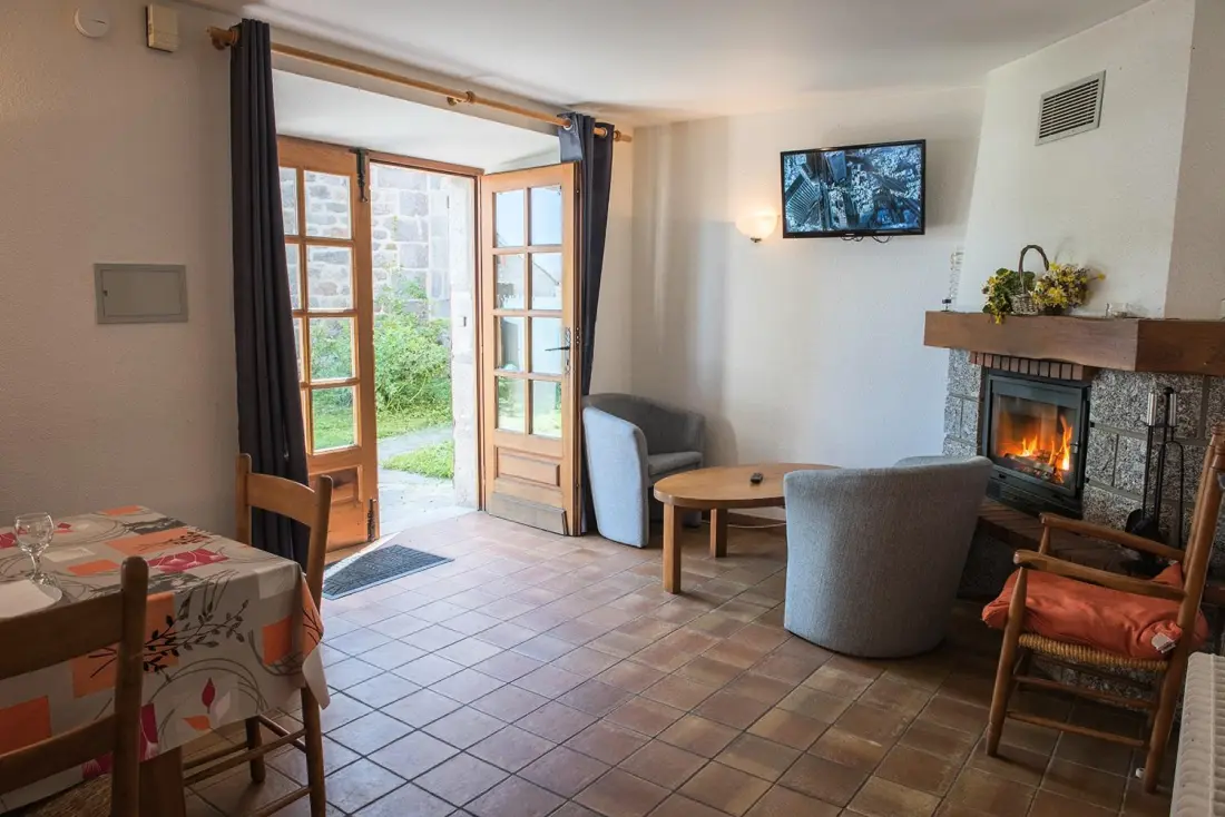 Gîte de France Gîtes de France 6/7 Personen in Fau de Peyre 2 Ähren