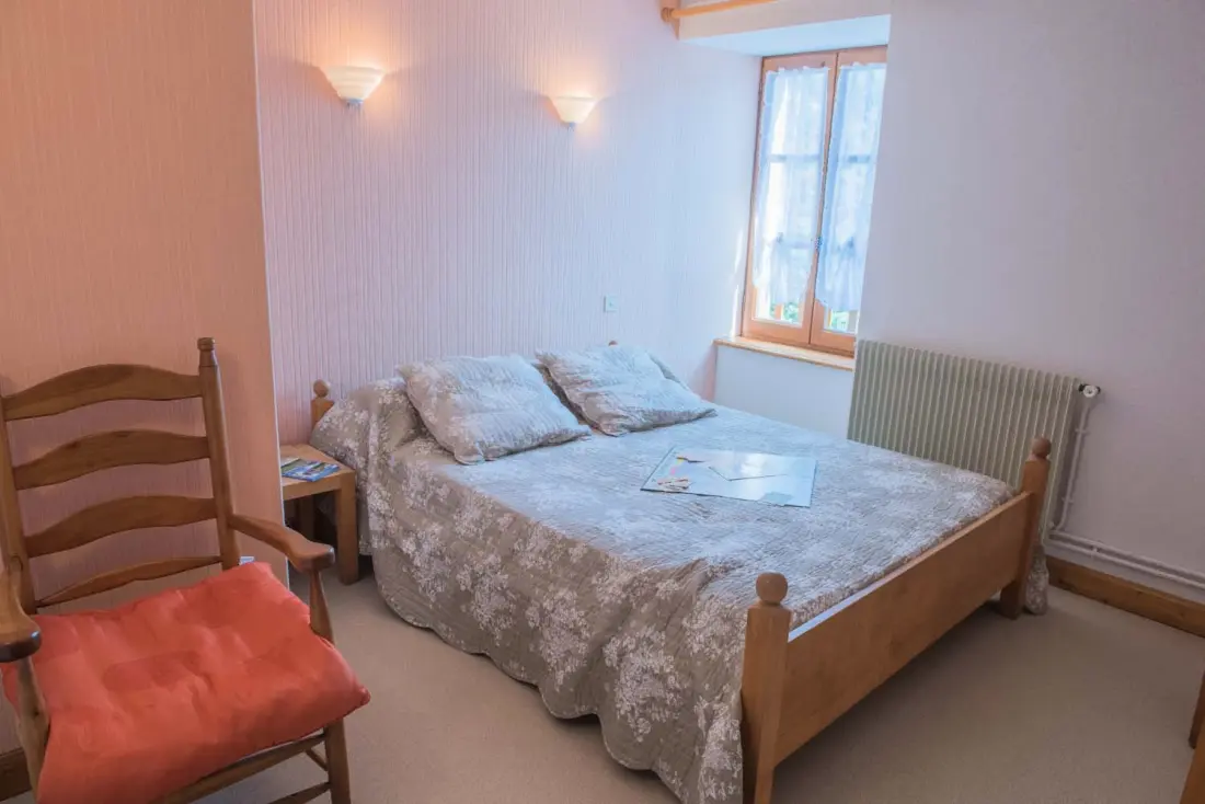 Gîte de France Gîtes de France 6/7 Personen in Fau de Peyre 2 Ähren