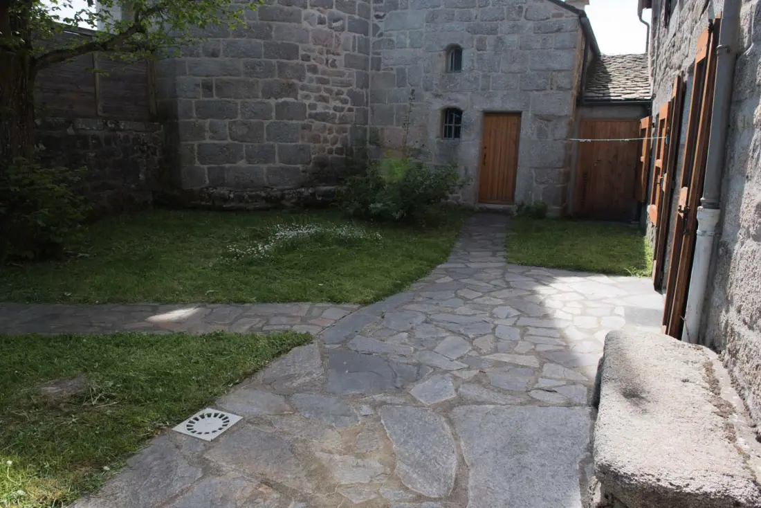 Gîte de France Gîtes de France 6/7 Personen in Fau de Peyre 2 Ähren