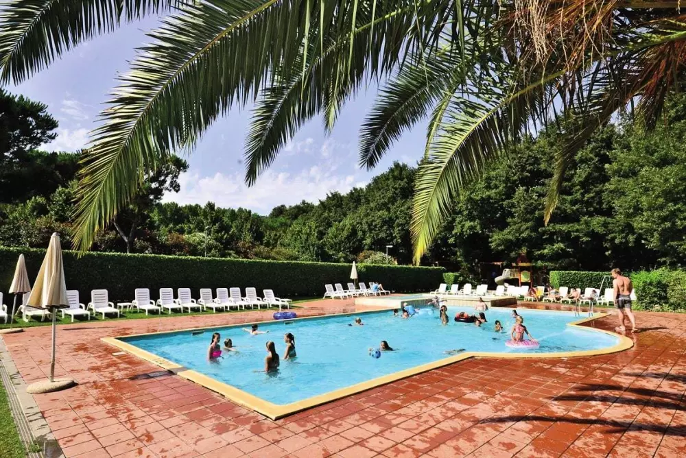 Camping Hu I Pini Village