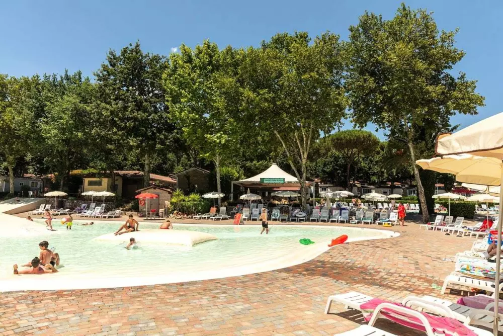 Camping Hu I Pini Village