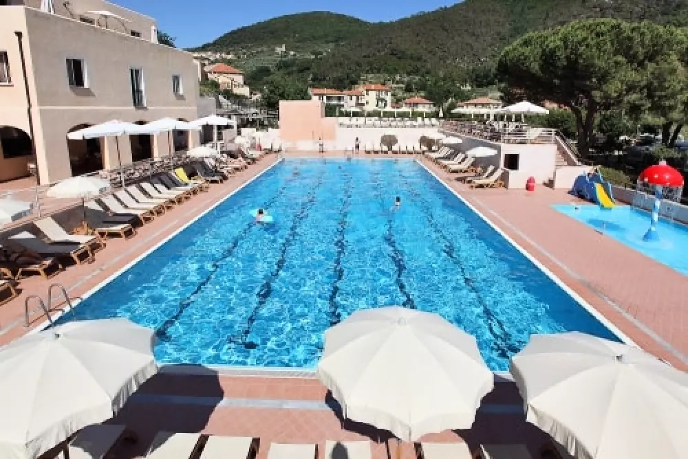 Il Villaggio di Giuele - Eurocamping Calvisio 3 Sterne★★★