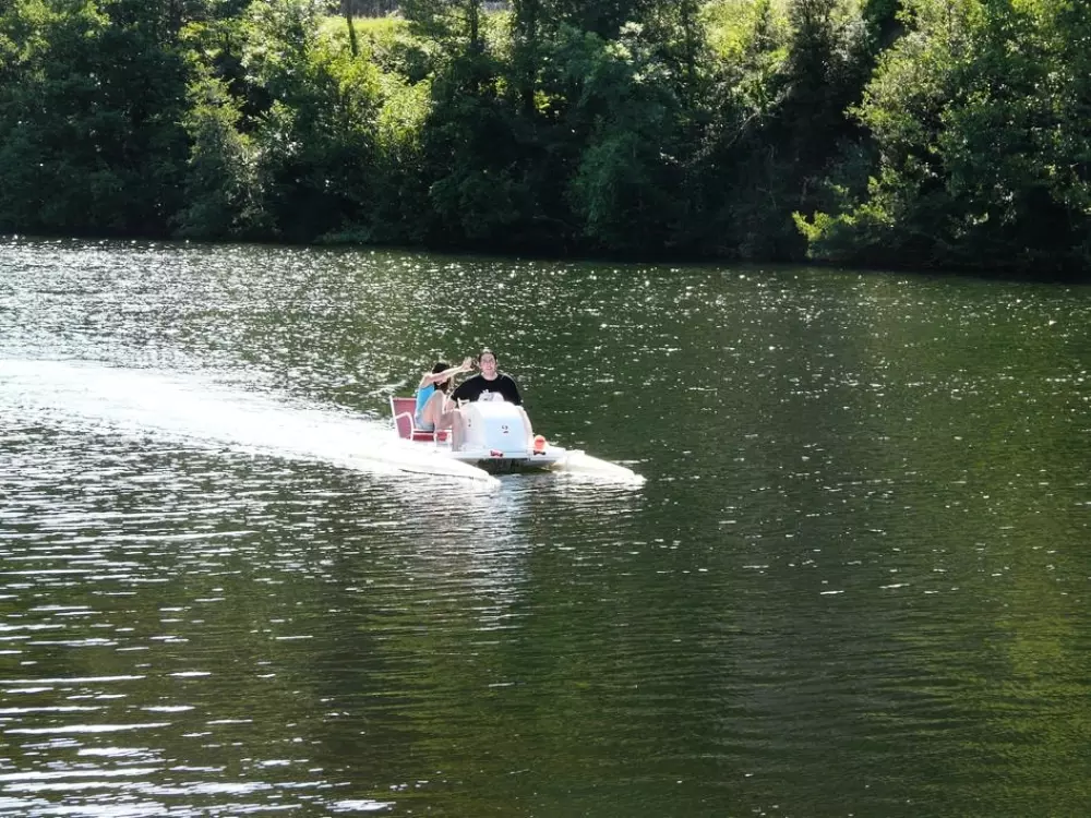 Ushuaïa Villages - Camping Le Port de Lacombe 3 Sterren★★★