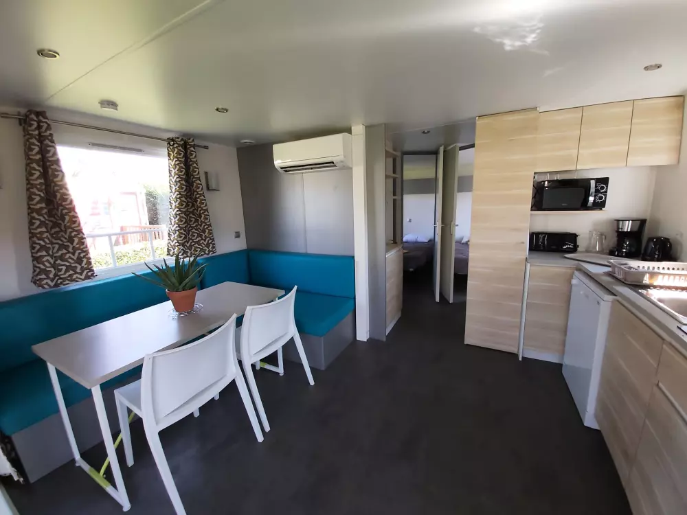 Ushuaïa Villages - Camping Le Port de Lacombe 3 Sterren★★★