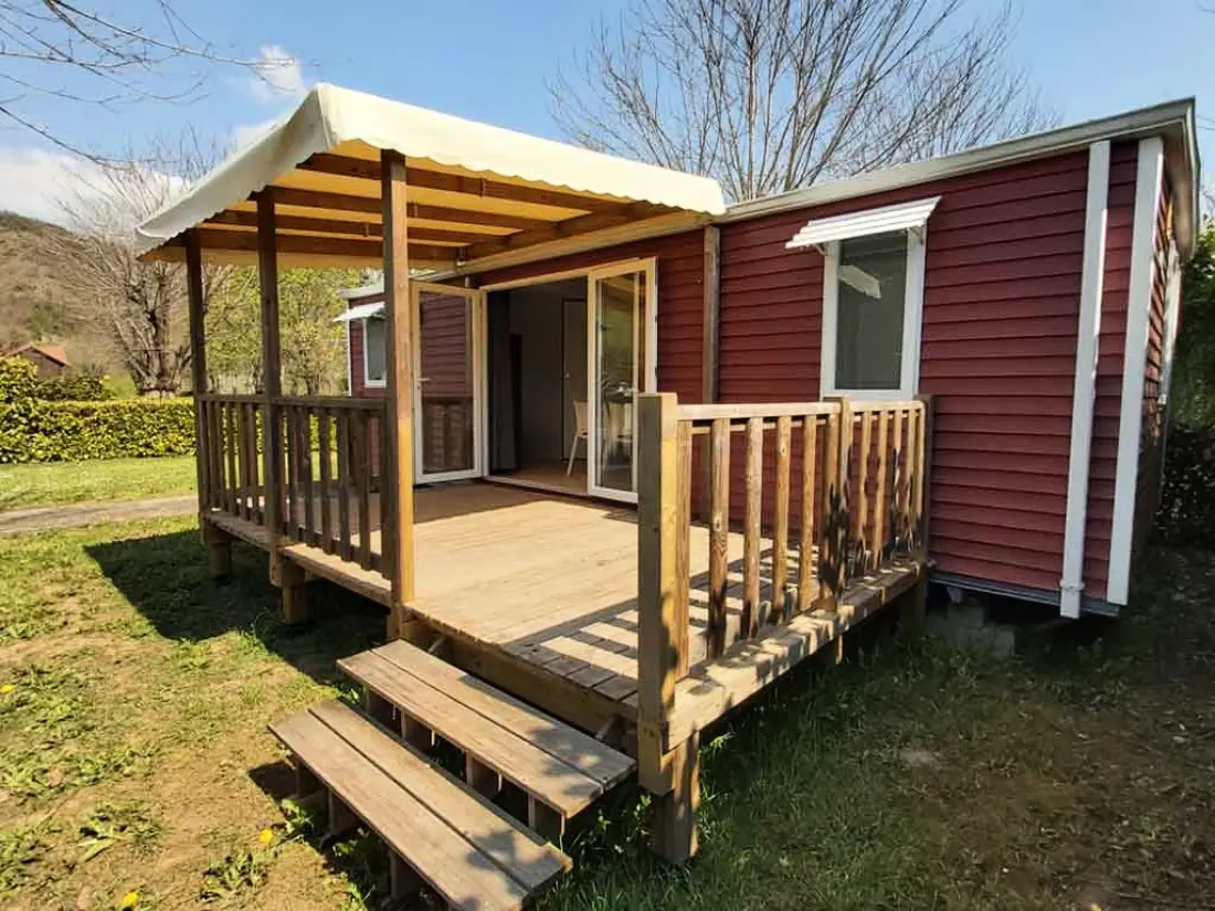 Ushuaïa Villages - Camping Le Port de Lacombe 3 Sterne★★★