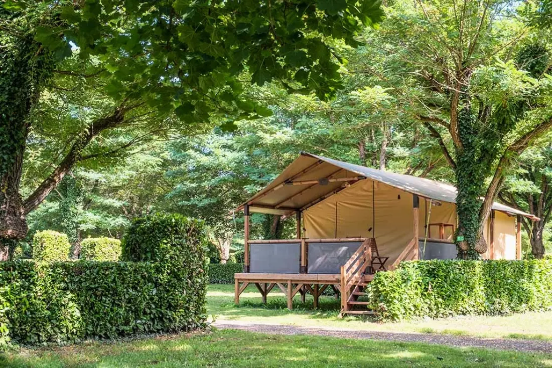 Ushuaïa Villages - Camping Le Port de Lacombe 3 Sterne★★★